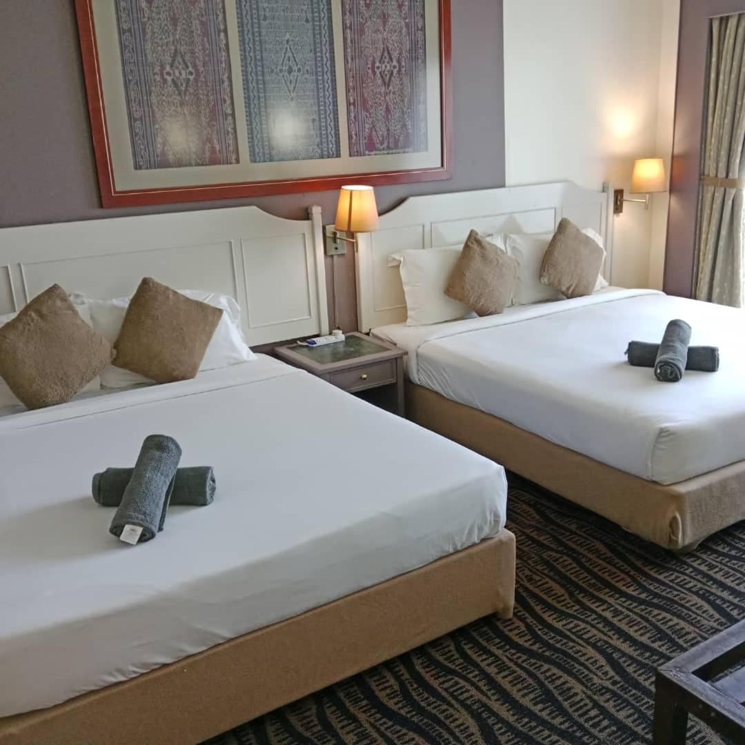 Rainbow Paradise Beachfront Penang تانجونغ بونغاه المظهر الخارجي الصورة
