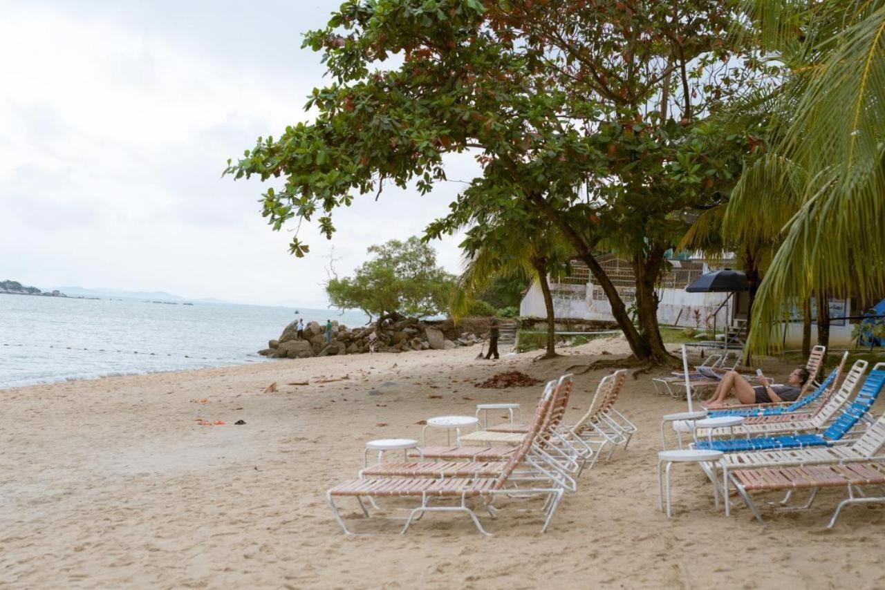 Rainbow Paradise Beachfront Penang تانجونغ بونغاه المظهر الخارجي الصورة