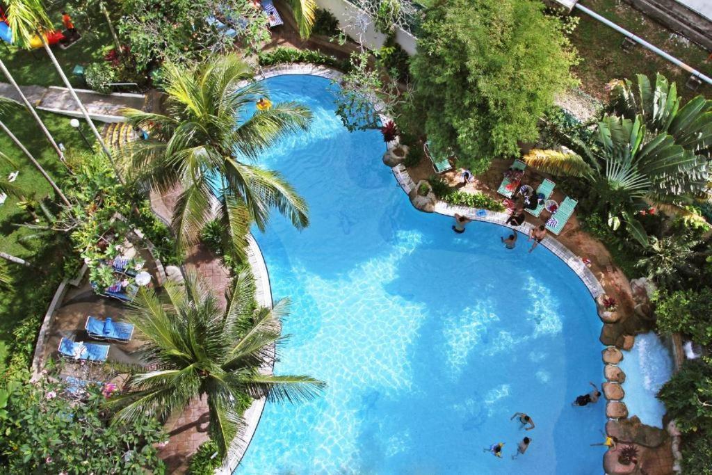 Rainbow Paradise Beachfront Penang تانجونغ بونغاه المظهر الخارجي الصورة